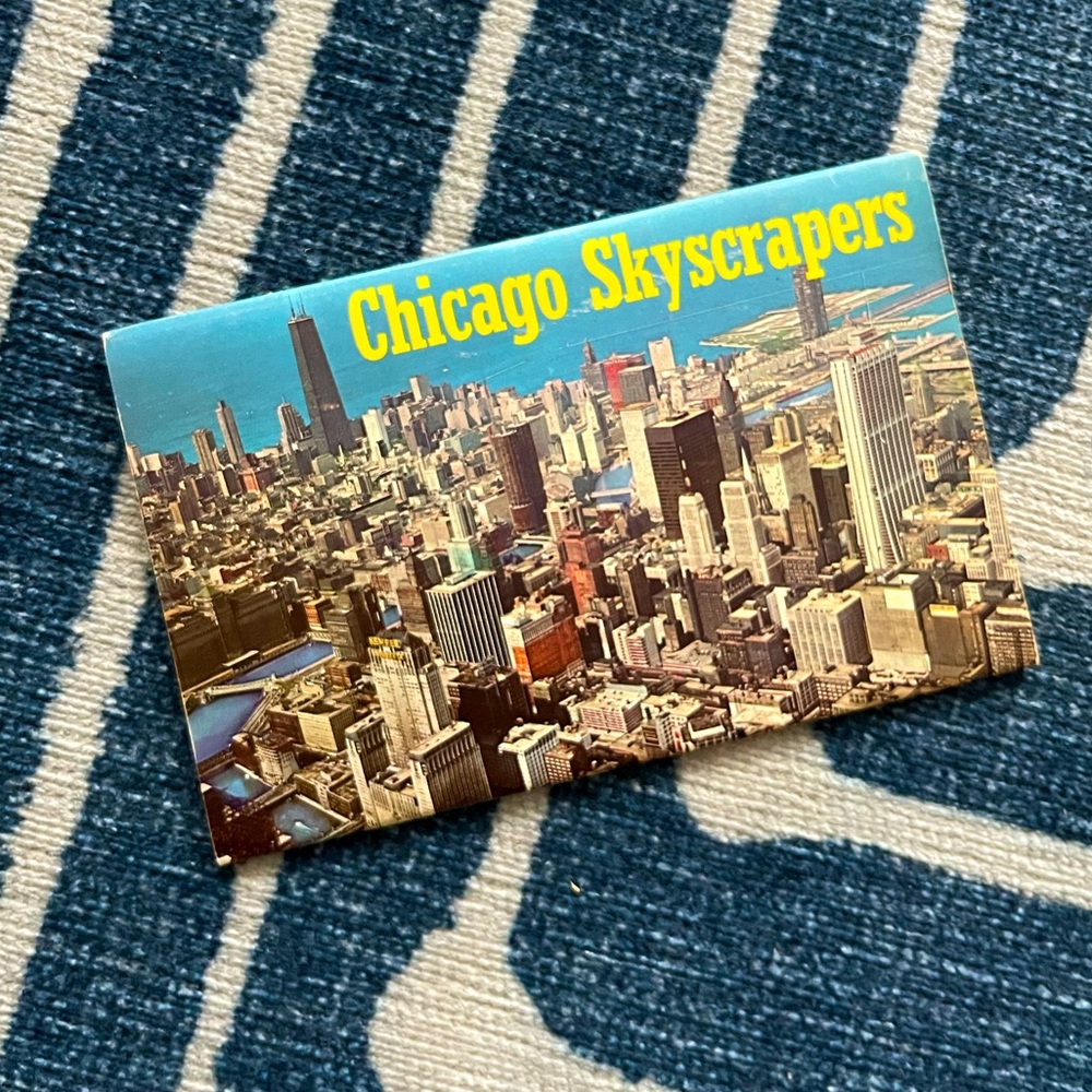 Vintage Accordion post card- 14 views of Chicago